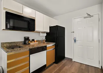 MainStay Suites Orlando Altamonte Springs hotel thumbnail 8