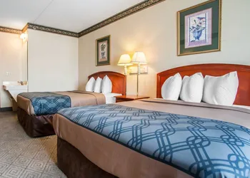 Rodeway Inn & Suites Milwaukee Airport hotel thumbnail 8
