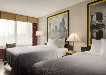 Super 8 by Wyndham Meadowlands hotel thumbnail 7