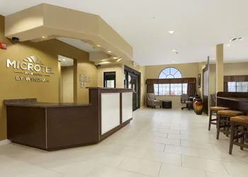 Microtel Inn & Suites by Wyndham Round Rock hotel thumbnail 2