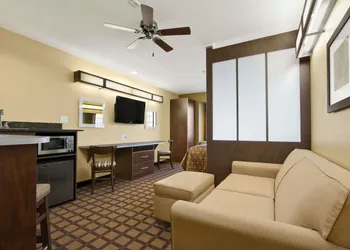 Microtel Inn & Suites by Wyndham Round Rock hotel thumbnail 3