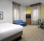 Holiday Inn Express San Antonio N-Riverwalk Area by IHG hotel detail image 3