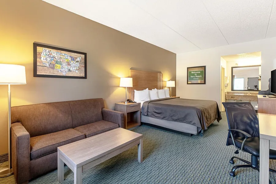 Econo Lodge Vero Beach - Downtown hotel detail image 6