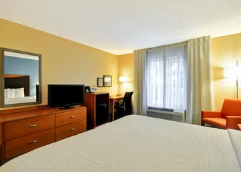 Fairfield Inn & Suites Dallas Medical/Market Center hotel thumbnail 7