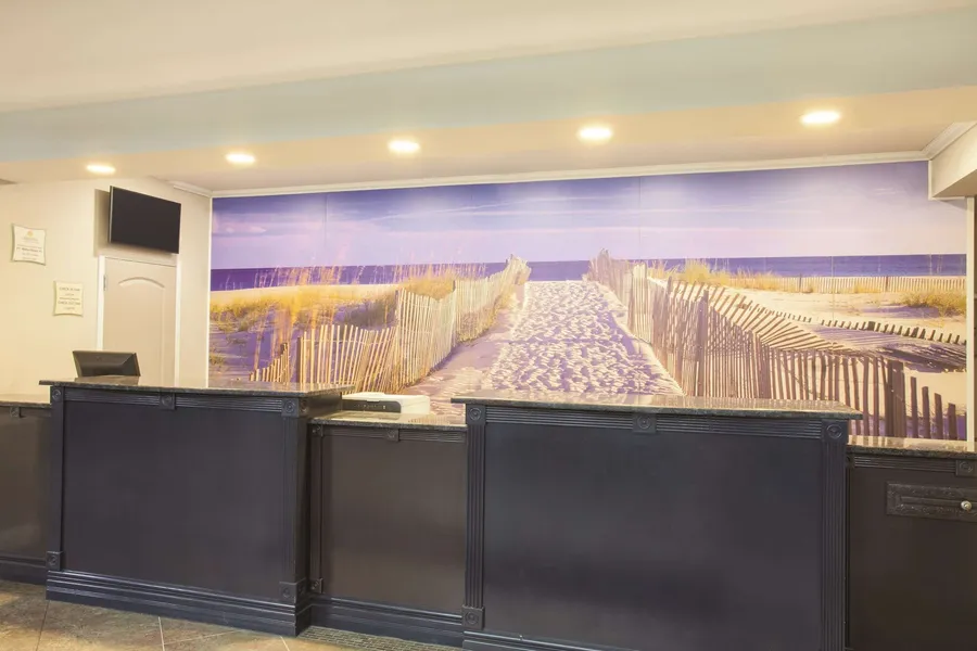 La Quinta Inn & Suites by Wyndham Fort Walton Beach hotel detail image 2