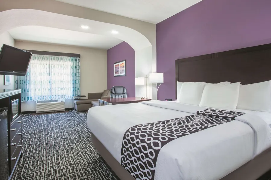 La Quinta Inn & Suites by Wyndham Fort Walton Beach hotel detail image 6