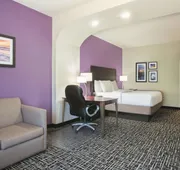 La Quinta Inn & Suites by Wyndham Fort Walton Beach hotel detail image 7