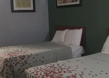 American Value Inn hotel thumbnail 3