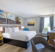 Days Inn & Suites by Wyndham Fort Bragg/Cross Creek Mall hotel detail image 7