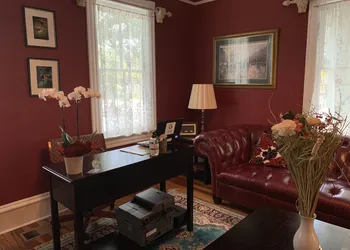 Peace & Plenty Inn Bed & Breakfast hotel thumbnail 2