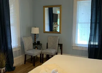 Peace & Plenty Inn Bed & Breakfast hotel thumbnail 8