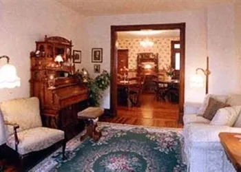Brickhouse Inn hotel thumbnail 2