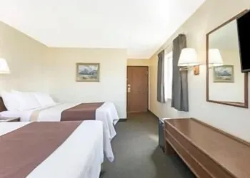 Days Inn by Wyndham Missoula Airport hotel thumbnail 4