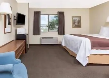 Days Inn by Wyndham Missoula Airport hotel thumbnail 5