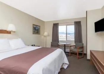 Days Inn by Wyndham Missoula Airport hotel thumbnail 6