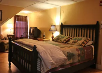 Wildcat Inn & Tavern hotel thumbnail 8