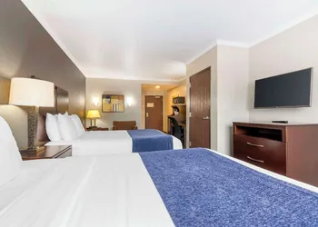 Best Western Plus Olathe Hotel hotel thumbnail 4