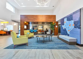 Holiday Inn Express Palestine by IHG hotel thumbnail 2