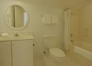 Shipyard Resort by Spinnaker Resorts hotel thumbnail 4