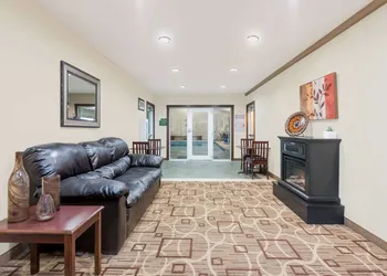 Hawthorn Extended Stay by Wyndham Seville hotel thumbnail 3