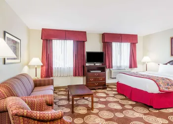 Hawthorn Extended Stay by Wyndham Seville hotel thumbnail 7