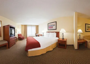 Holiday Inn Express and Suites Greenville by IHG hotel thumbnail 6