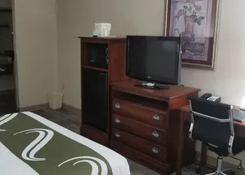 Quality Inn Pelham I-65 exit 246 hotel thumbnail 8