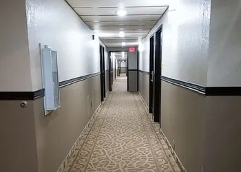 Super 8 by Wyndham Glenwood hotel thumbnail 2