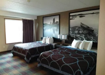 Super 8 by Wyndham Glenwood hotel thumbnail 8
