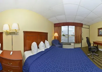 Americas Best Value Inn Hillsboro hotel thumbnail 8