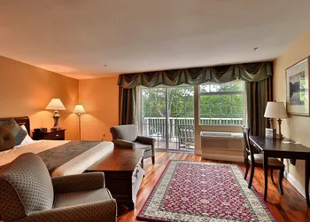 Riverside Hotel, an Ascend Collection Hotel hotel thumbnail 6