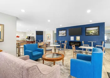 Quality Inn & Suites Keokuk North hotel thumbnail 2