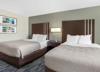 Quality Inn & Suites Keokuk North hotel thumbnail 7