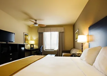 Holiday Inn Express Hotel & Suites Shamrock North by IHG hotel thumbnail 5
