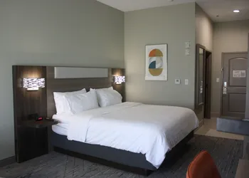 Holiday Inn Express Hotel & Suites Shamrock North by IHG hotel thumbnail 6