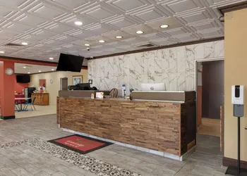 Econo Lodge hotel thumbnail 4