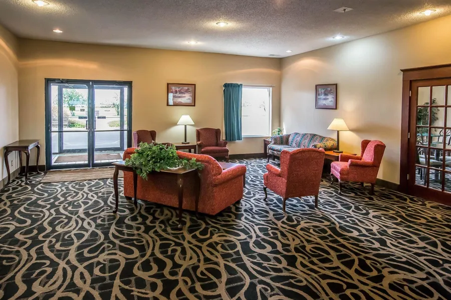 Quality Inn & Suites Mendota near I-39 hotel detail image 2