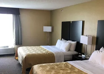 Quality Inn & Suites Mendota near I-39 hotel thumbnail 7