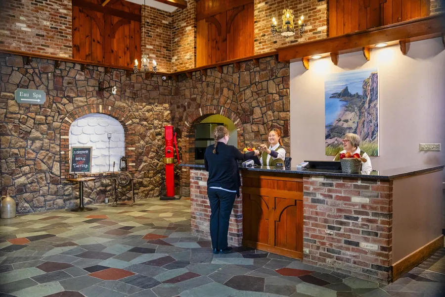 Old Orchard Inn hotel detail image 2