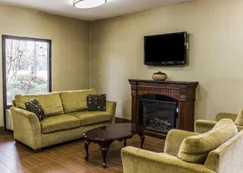 Quality Inn Kinston Hwy 70 hotel thumbnail 3