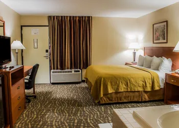 Quality Inn Kinston Hwy 70 hotel thumbnail 5