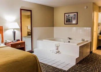 Quality Inn Kinston Hwy 70 hotel thumbnail 7