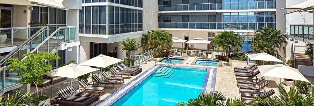 Hotel photo 1 of 121