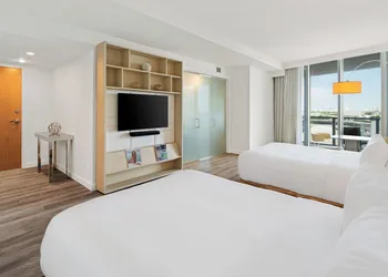 The Grayson Miami Downtown hotel thumbnail 8