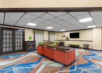 Baymont by Wyndham Knoxville I-75 hotel thumbnail 3