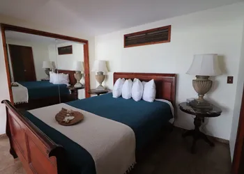 Hawaii Island Resort hotel thumbnail 7