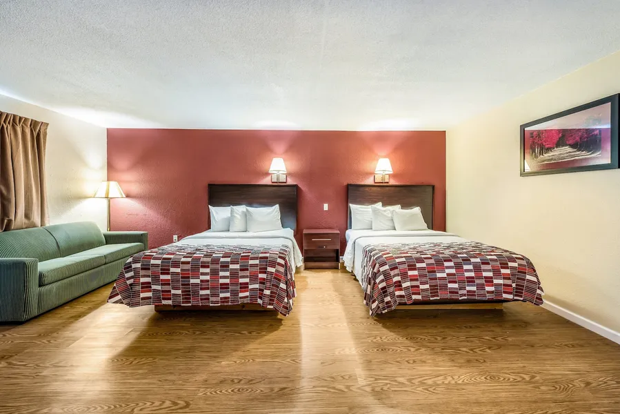Red Roof Inn & Suites Wapakoneta hotel detail image 6