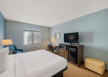 Best Western South Plains Inn & Suites hotel thumbnail 6
