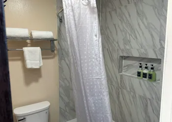 Classic Inn Early hotel thumbnail 7