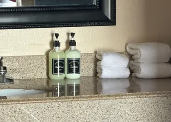 Classic Inn Early hotel thumbnail 8
